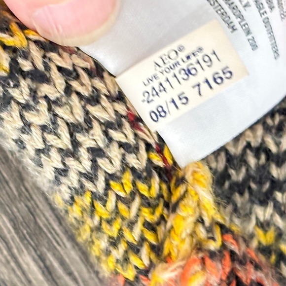 American Eagle Aztec Fringe Poncho Sweater Cardigan Vest Womens XS Southwestern - Picture 9 of 10